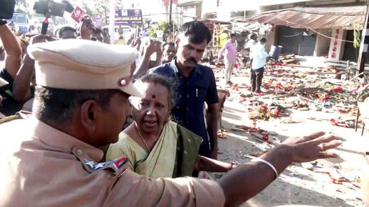 https://www.salarnews.in/public/uploads/images/newsimages/maannewsimage29092025_184234_FIR  on Karur stampede.png
